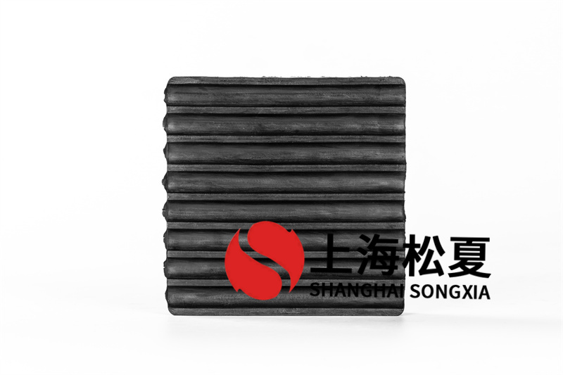 生產(chǎn)的橡膠<a href='http://m.yndfyj.cn' target='_blank'><u>減震器</u></a>特點(diǎn)有哪些方面？