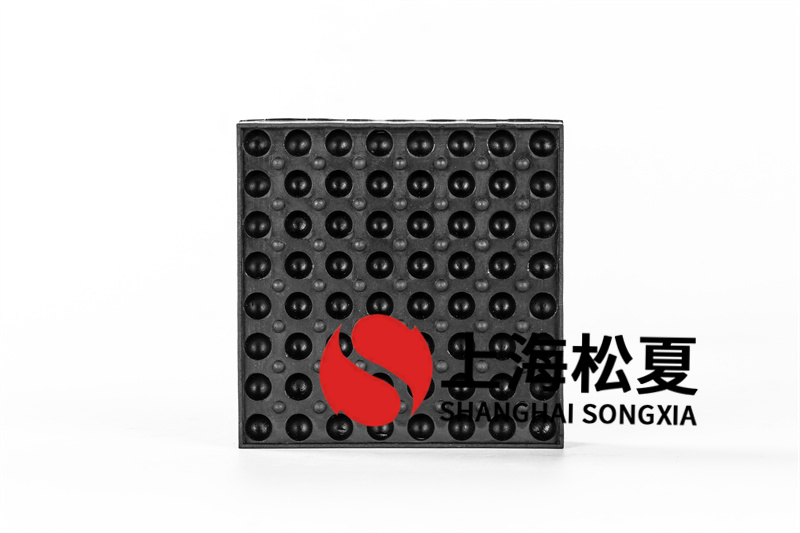 橡膠<a href='http://m.yndfyj.cn' target='_blank'><u>減震器</u></a>的優(yōu)點(diǎn)